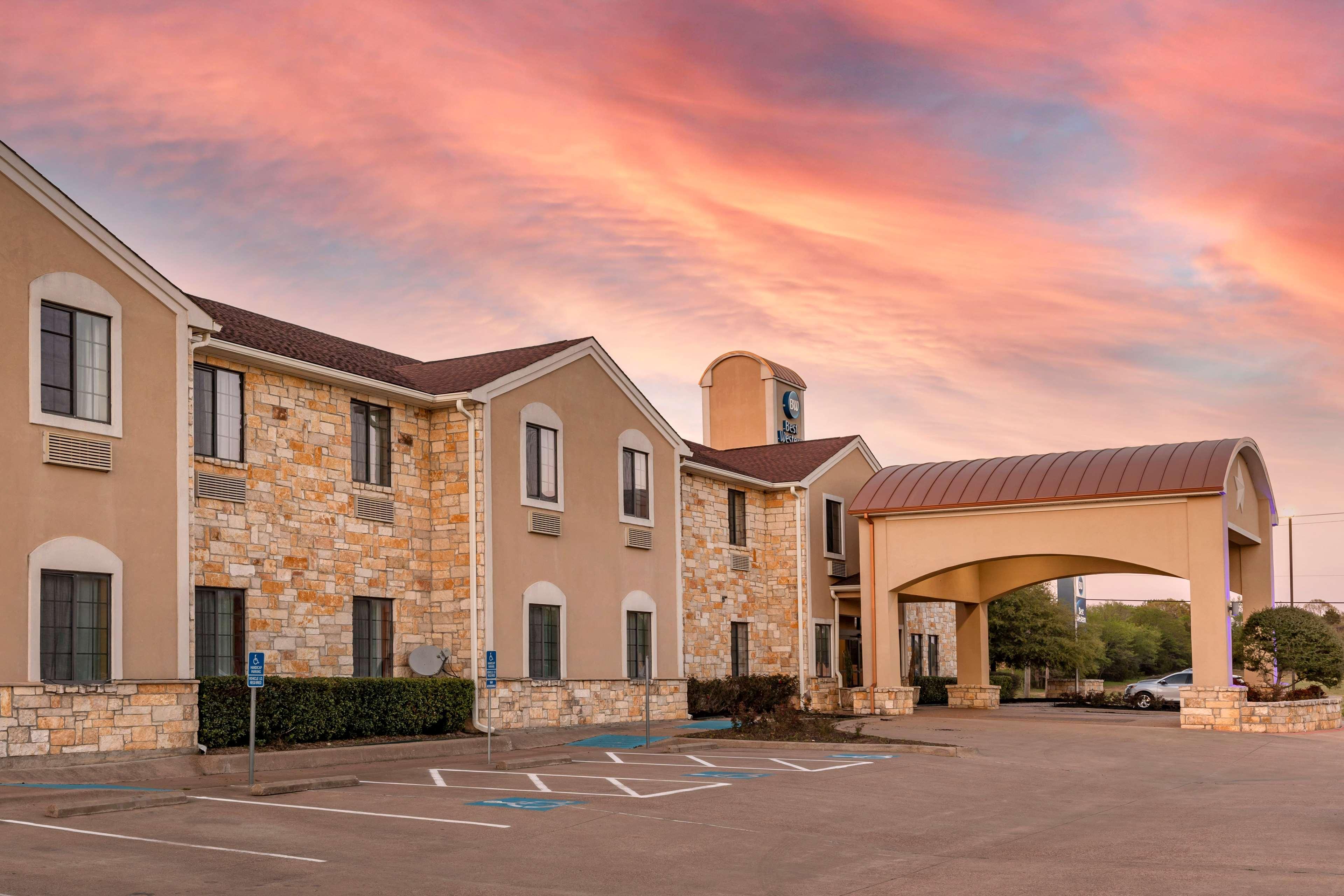 Best Western Mineola Inn Exterior photo