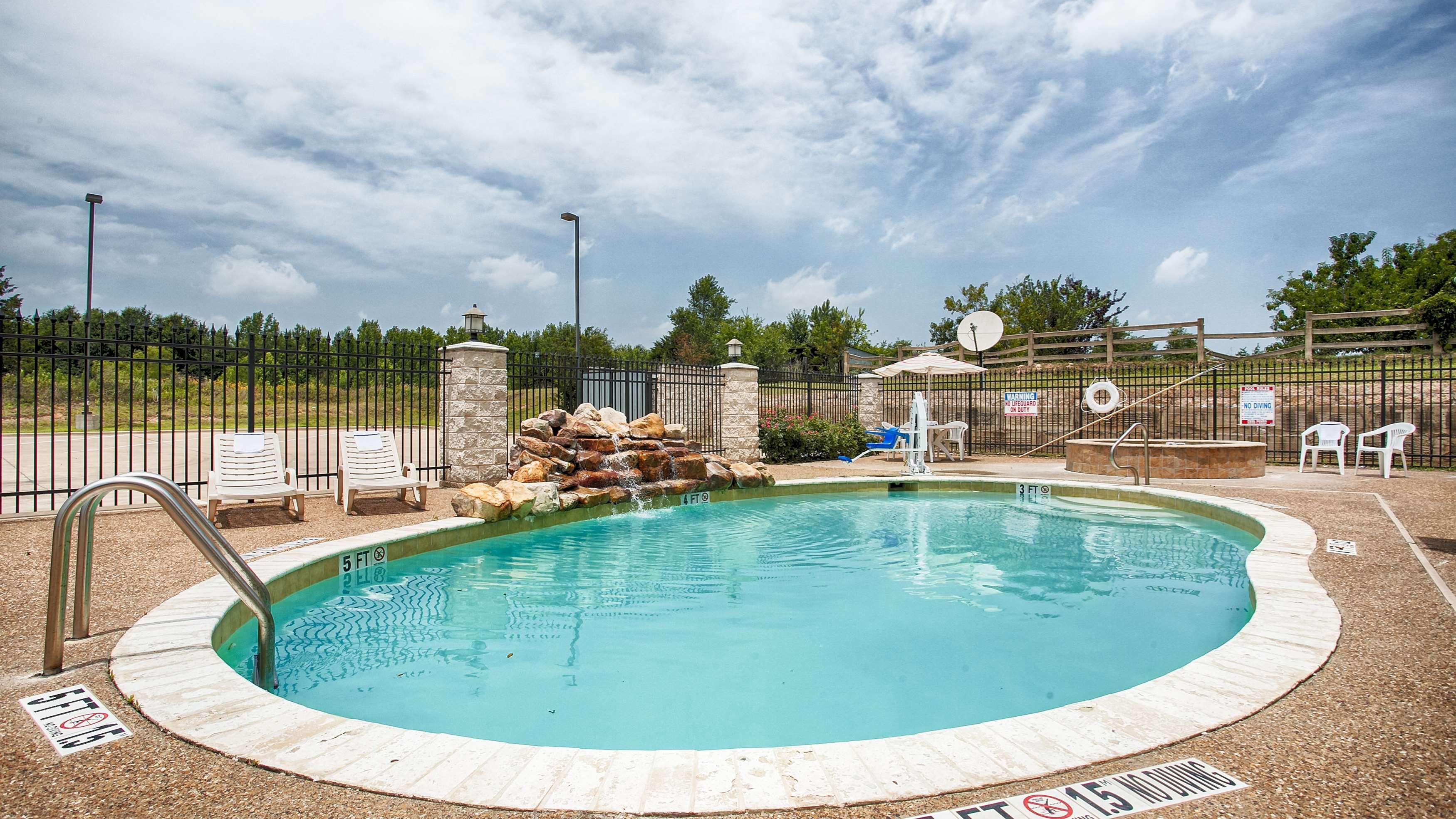 Best Western Mineola Inn Exterior photo